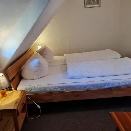 Reethaeuser Auf Ruegen Lägenhetshotell Middelhagen
