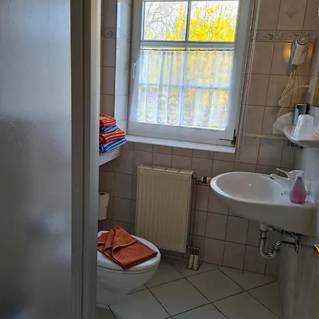 Reethaeuser Auf Ruegen Hotel apartamentowy