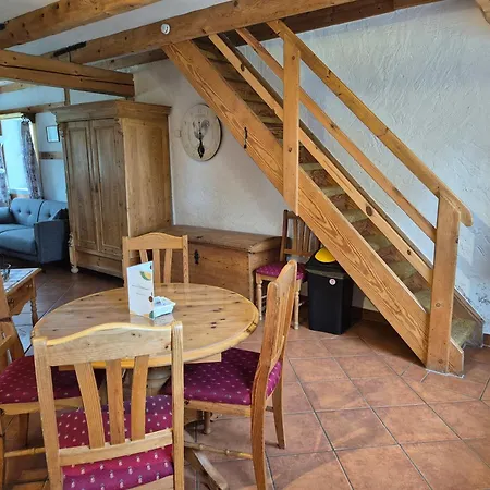 Reethaeuser Auf Ruegen Lejlighedshotel Middelhagen