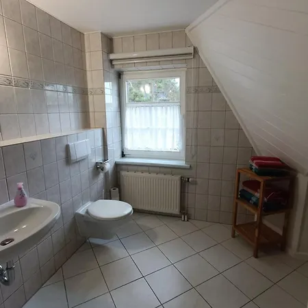 Reethaeuser Auf Ruegen 4* Middelhagen