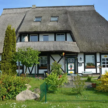 Reethaeuser Auf Ruegen 4* Middelhagen