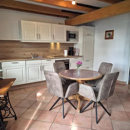 Reethaeuser Auf Ruegen Middelhagen