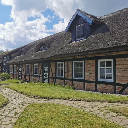 Aparthotel Reethaeuser Auf Ruegen 4*