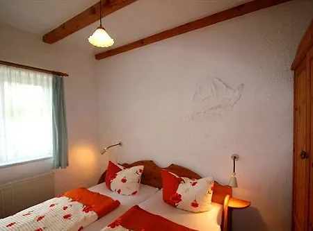 Reethaeuser Auf Ruegen Middelhagen