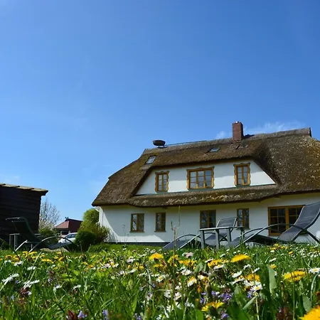 Reethaeuser Auf Ruegen Aparthotel 4*